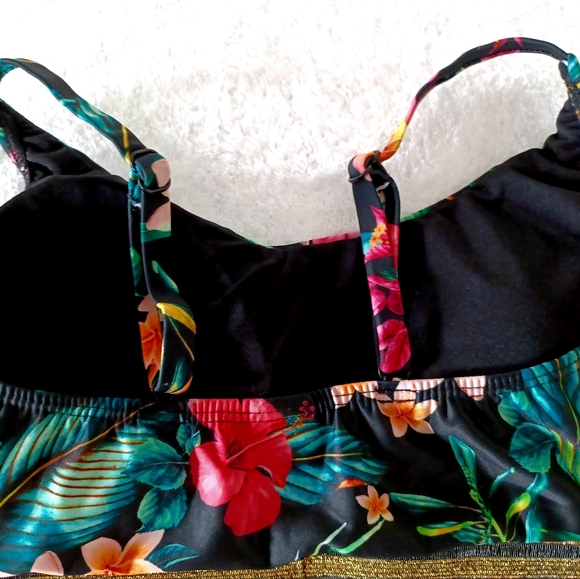 Venus Floral Bikini Set with Gold Stripes, Size 4 - Picture 9 of 16